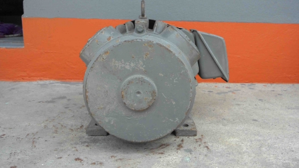 ขออนุญาตขายมอเตอร์ถ่านมิตซู 1 แรง ไฟ2สาย220V. ทุ่นเดิมๆสวยๆสภาพพร้อมใช้งานสักตัวครับ (มี Clip VDO การทำงานครับ) ขออนุญาตขายมอเตอร์ถ่านมิตซู 1 แรง ไฟ2สาย220V. ทุ่นเดิมๆสวยๆสภาพพร้อมใช้งานสักตัวครับ (มี Clip VDO การทำงานครับ)