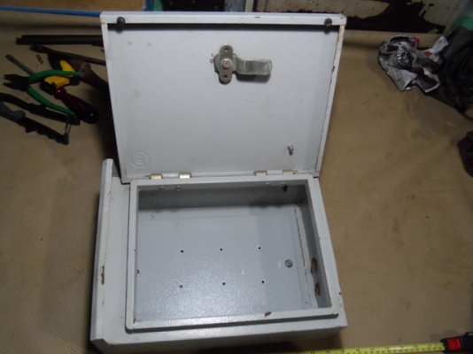 ตูควบคุมไฟฟ้า กันน้ำ