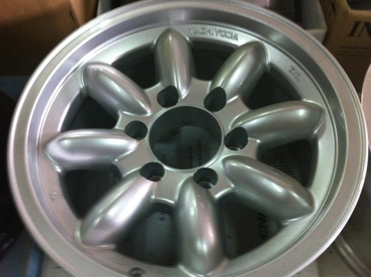 ล้อกล้วย 6 รู ของใหม่แกะกล่อง สอบถามได้คับ