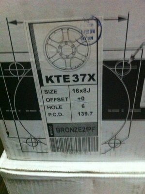 te 37x ล้อใหม่กริ๊บ สเปคเทพ สอบถามได้คับ