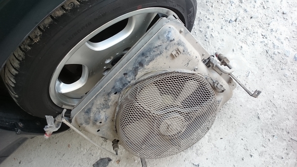 แผงแอร์รถตู้ toyoya super custom