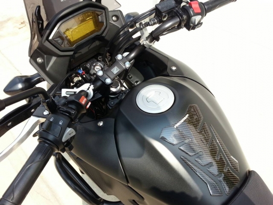 CB500X 2013  สีดำ   รถซื้อเงินสด4เดือน ออกศูนย์บิ๊กวิงสภาพใหม่มาก     ขายพร้อมของแต่ง 189,000บ.  ข้อมูล รถใหม่พร้อมประกัน220,000บมีของแต่งทั้งหมดอีกกว่า50,000บ.พร้อมประกันชั้น1ถึงธ.ค.57 ใช้งานน้อย6,3xxกม.(เช็ค6,000กม.ที่บิ๊กวิงค์ให้แล้ว)น้ำมันเครื่องใสปิ้