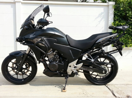 CB500X 2013  สีดำ   รถซื้อเงินสด4เดือน ออกศูนย์บิ๊กวิงสภาพใหม่มาก     ขายพร้อมของแต่ง 189,000บ.  ข้อมูล รถใหม่พร้อมประกัน220,000บมีของแต่งทั้งหมดอีกกว่า50,000บ.พร้อมประกันชั้น1ถึงธ.ค.57 ใช้งานน้อย6,3xxกม.(เช็ค6,000กม.ที่บิ๊กวิงค์ให้แล้ว)น้ำมันเครื่องใสปิ้