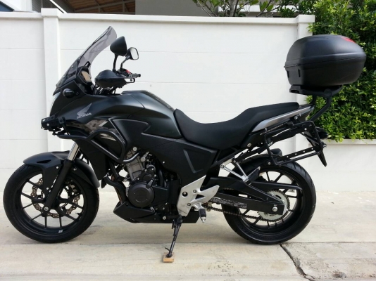 CB500X 2013  สีดำ   รถซื้อเงินสด4เดือน ออกศูนย์บิ๊กวิงสภาพใหม่มาก     ขายพร้อมของแต่ง 189,000บ.  ข้อมูล รถใหม่พร้อมประกัน220,000บมีของแต่งทั้งหมดอีกกว่า50,000บ.พร้อมประกันชั้น1ถึงธ.ค.57 ใช้งานน้อย6,3xxกม.(เช็ค6,000กม.ที่บิ๊กวิงค์ให้แล้ว)น้ำมันเครื่องใสปิ้