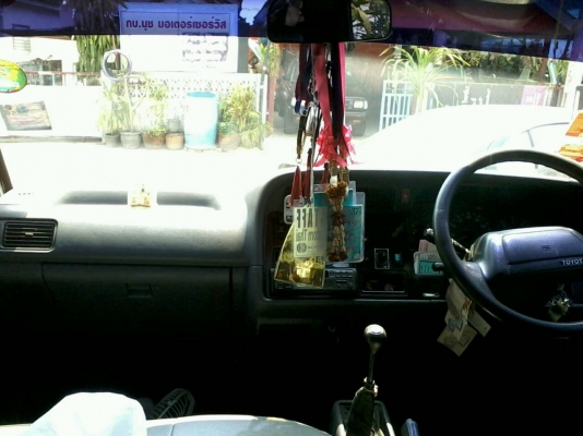 ขาย TOYOTA  HIACE  หัวจรวจตาเหยี่ยวปี 1998 เครื่อง 3L สภาพพร้อมใช้