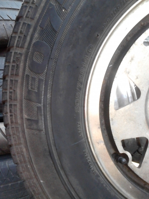 205/75R14 ขายแม๊ก พร้อมยาง BRIDGESTONE LEO 75 TEL.081-427-3941