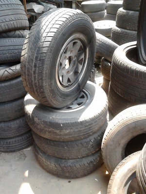 205/75R14 ขายแม๊ก พร้อมยาง BRIDGESTONE LEO 75 TEL.081-427-3941