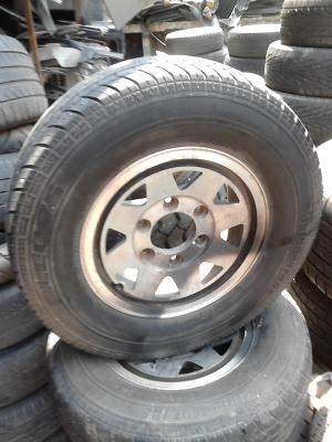 205/75R14 ขายแม๊ก พร้อมยาง BRIDGESTONE LEO 75 TEL.081-427-3941