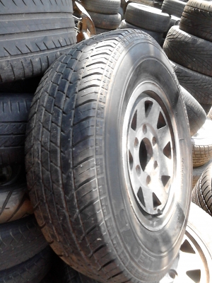 205/75R14 ขายแม๊ก พร้อมยาง BRIDGESTONE LEO 75 TEL.081-427-3941