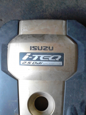 ขายฝาครอบเครื่อง ISUZU ITEQ 2.5 Ddi  มี 2 ฝา TEL.081-427-3941