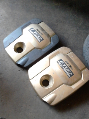 ขายฝาครอบเครื่อง ISUZU ITEQ 2.5 Ddi  มี 2 ฝา TEL.081-427-3941