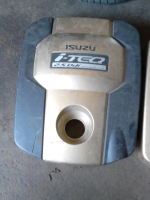 ขายฝาครอบเครื่อง ISUZU ITEQ 2.5 Ddi  มี 2 ฝา TEL.081-427-3941