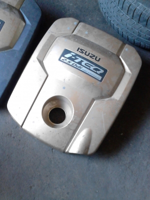ขายฝาครอบเครื่อง ISUZU ITEQ 2.5 Ddi  มี 2 ฝา TEL.081-427-3941