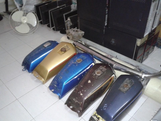 ย้ายบ้านขายของทิ้งเสื้อDT125 ถังน้ำมันrxs concord ท่อไอเสีย