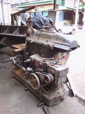 ขายแท่นไสญี่ปุ่น (มีมอเตอร์ 380 V) ไม่มีปากกาพร้อมใช้งาน ราคา 28,000 บาท