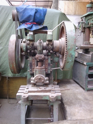 ขายเครื่องปั้ม  ขนาด 40 ตัน(ญี่ปุ่น) มอเตอร์ 380V ตามสภาพ พร้อมใช้งาน ราคา 45,000 บาท