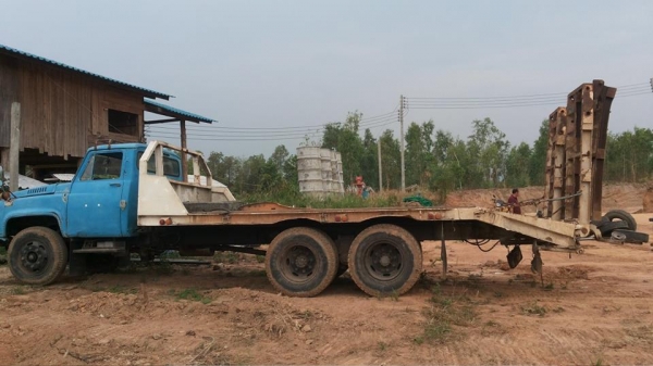 สิบล้อเทนเลอร์นิสสัสเดิมๆๆครับ