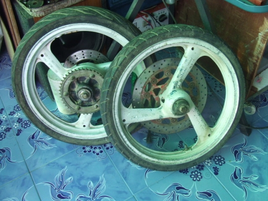 ขายล้อแม็ก   tzm  แถมคาบู  c70  90