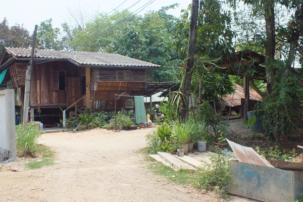 ขายที่ดินในตัวเมืองเชียงใหม่ หลังอำนวยมอเตอร์แอร์ เข้าไป100ม. พร้อมสิ่งสิ่งปลูกสร้าง