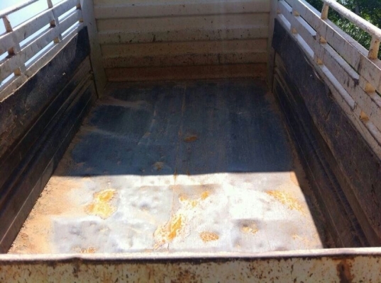 รถฮีโน่ 6 ล้อดั้ม 175 แรงม้า. ปี 55  ( รถวิ่ง 6x,xxx กม. ) สนใจติดต่อ  081 - 6079515