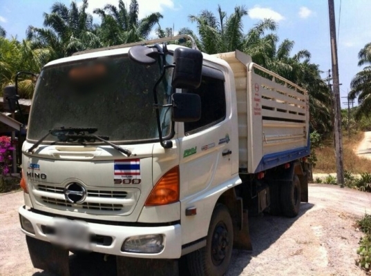 รถฮีโน่ 6 ล้อดั้ม 175 แรงม้า. ปี 55  ( รถวิ่ง 6x,xxx กม. ) สนใจติดต่อ  081 - 6079515