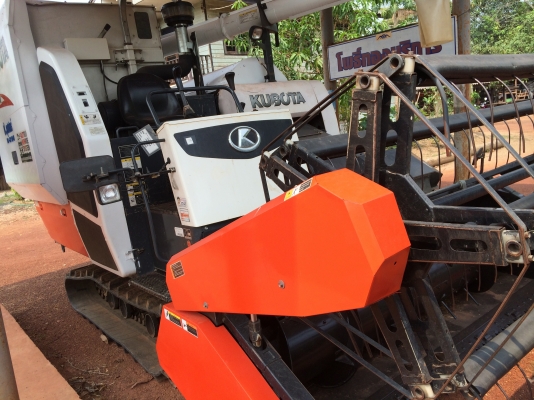 ขายรถเกี่ยวข้าว Kubota Dc95 GM 650000