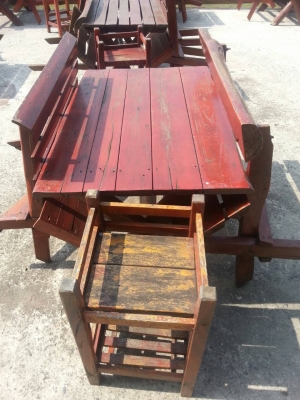 ขายชุดโต๊ะเก้าอี้ไม้สักเหมาะสำหรับร้านอาหารจำนวน50ชุดขายชุดล่ะ2200สนใจ0853647170