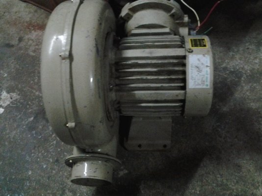 ขาย !! โบว์เออร์เป่าลม ขนาด 1hp.380v. สภาพดี พร้อมใช้ ( ทำ220v.ได้ )