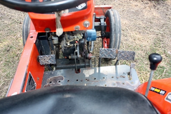 ขายรถไถ KRT140 Plus  พร้อมดันหน้า  แถม..ผาน 3 และล้อเหล็ก สนใจติดต่อ 091-6578959 คุณบุญ