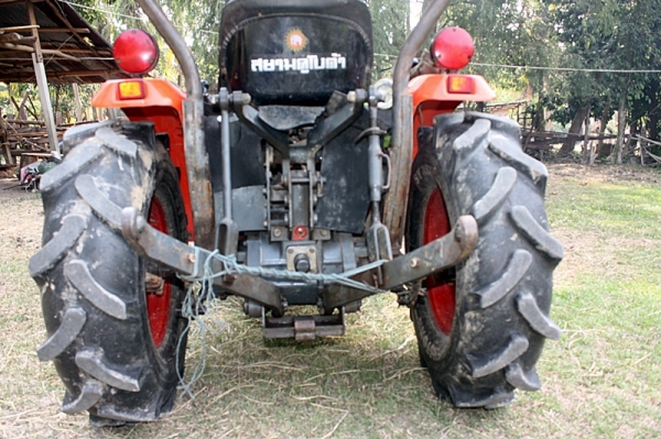 ขายรถไถ KRT140 Plus  พร้อมดันหน้า  แถม..ผาน 3 และล้อเหล็ก สนใจติดต่อ 091-6578959 คุณบุญ