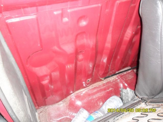 ขายรถกระบะ นิสสัน Big M ปี 92 เครื่องเดิม เบนซิล Z16 เกียร์ธรรมดา ภายในเบาะหนัง ไม่มีขาด แอร์เย็นฉ่ำ ตัวถังเดิม สีเต็ม ลอนกะบะสวย คัสซีสวย รถบางเดิม เครื่องดีเงียบๆ ช่วงล่างแน่นๆ ยางดี รถพร้อมใช้ ภาษี 57 ประกันชั้น 3