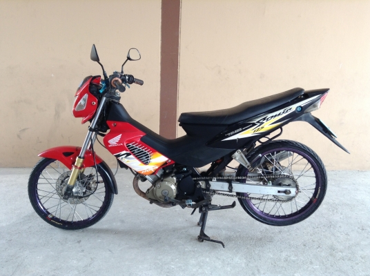 ขาย!!! โซนิค ปี46 รถเครื่องดีคับ ทะเบียนครบ ภาษีไม่หมด