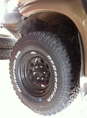 ขายยาง BF Goodrich All-terrain ขนาด 285 75 r16 ปี12 ขายยาง BF Goodrich All-terrain ขนาด 285 75 r16 ปี12