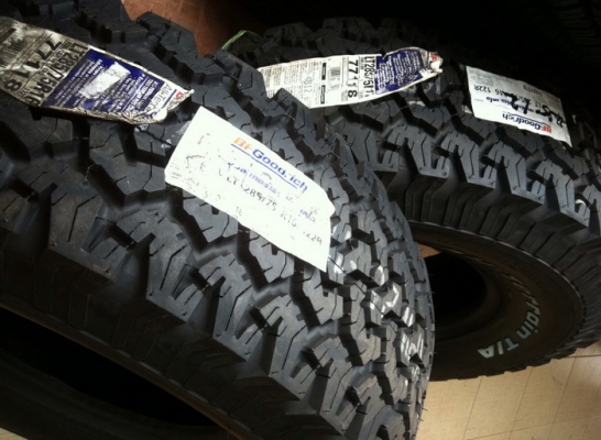 ขายยาง BF Goodrich All-terrain ขนาด 285 75 r16 ปี12 ขายยาง BF Goodrich All-terrain ขนาด 285 75 r16 ปี12