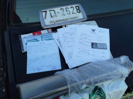 ขายอะไหล่รถbmw e30 4ประตู มือสอง ต้องการอะไรติดต่อมาได้เลยคับ ราคากันเอง