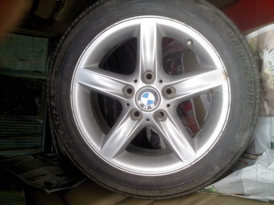 ขายล้อแม็ก bmw ขอบ16 5รู สภาพสวย ไม่คต ไม่ดุ้ง ไม่เคยซ่อม