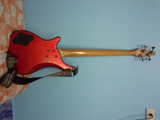 ขายกีตาร์เบสVessonถูกๆเสียงดี ทรงสวย081-7915677(ลดด่วนๆ2500