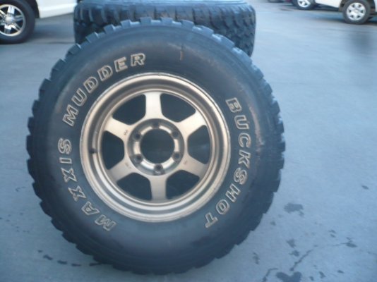 แม็กพร้อมยาง16x8กับยางMUD 265/75R16