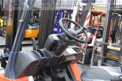 ขาย รถ โฟล์คลิฟท์ TOYOTA รุ่น 7-FD30