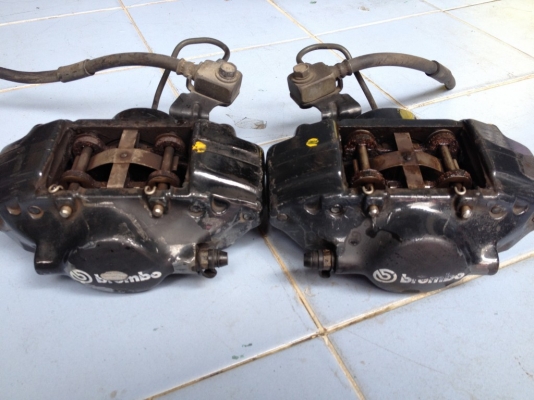 เบรคหลัง BREMBOแท้ใส่R34GTRมาสภาพเดิมญีปุ่น