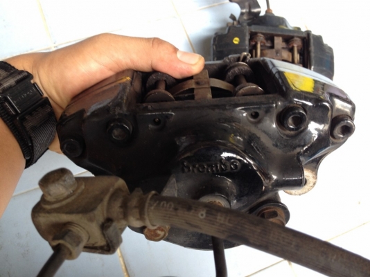 เบรคหลัง BREMBOแท้ใส่R34GTRมาสภาพเดิมญีปุ่น