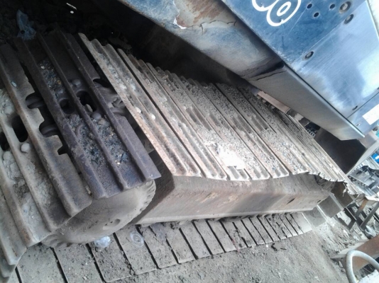 ขายรถตักดิน KOMATSU แน่นๆ ทั้งคัน พร้อมใช้งาน ขายรถตักดิน KOMATSU แน่นๆ ทั้งคัน พร้อมใช้งาน