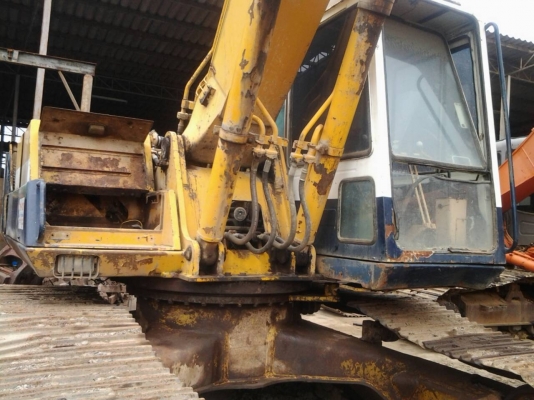 ขายรถตักดิน KOMATSU แน่นๆ ทั้งคัน พร้อมใช้งาน ขายรถตักดิน KOMATSU แน่นๆ ทั้งคัน พร้อมใช้งาน