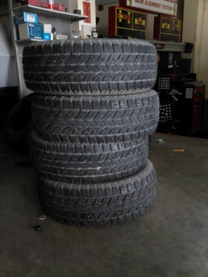 YOKOHAMA GEOLANDER A/T-S 265/70R16  มี 1 ชุด  4เ ส้น โทร.081-427-3941