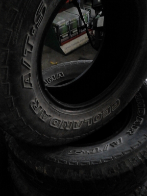 YOKOHAMA GEOLANDER A/T-S 265/70R16  มี 1 ชุด  4เ ส้น โทร.081-427-3941