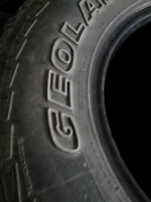 YOKOHAMA GEOLANDER A/T-S 265/70R16  มี 1 ชุด  4เ ส้น โทร.081-427-3941