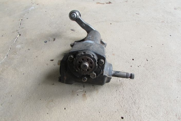 กระปุกพวงมาลัยธรรมดา L200 Cyclone ถอดจากรถเจ้าของสภาพ 85\% ไม่รั่วไม่ซึม พร้อมขาไก่ใหม่เอี่ยม ราคา 3700 บาท สนใจคุยต่อรอง ติดต่อคุณสุวัฒน์ 0837310899