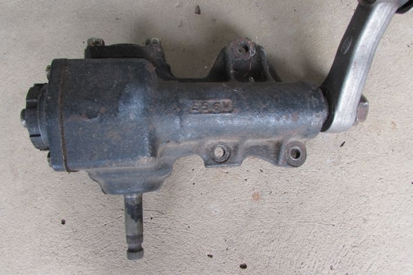 กระปุกพวงมาลัยธรรมดา L200 Cyclone ถอดจากรถเจ้าของสภาพ 85\% ไม่รั่วไม่ซึม พร้อมขาไก่ใหม่เอี่ยม ราคา 3700 บาท สนใจคุยต่อรอง ติดต่อคุณสุวัฒน์ 0837310899