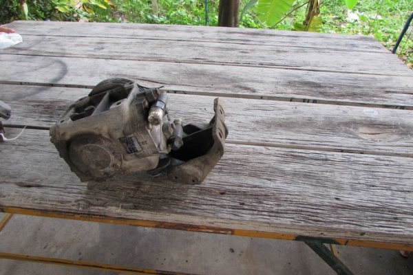 คอมพร้อมขาชนิดลูกสูบยี่ห้อ KIKI ใส่เครื่อง Nissan เบนซินตระกูล L 16 18 24 26 28 ราคา 3500 บาท สนใจคุยต่อรอง ติดต่อคุณสุวัฒน์ 0837310899