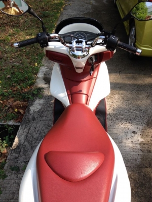 ขายด่วน pcx 150 cc  ปี 56  ไมค์ พันกว่าโล  53000 บาท